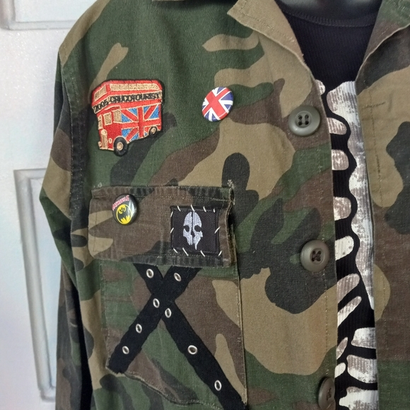 RAGE- OOAK punked out custom army fatigue camo jacket - Picture 9 of 12